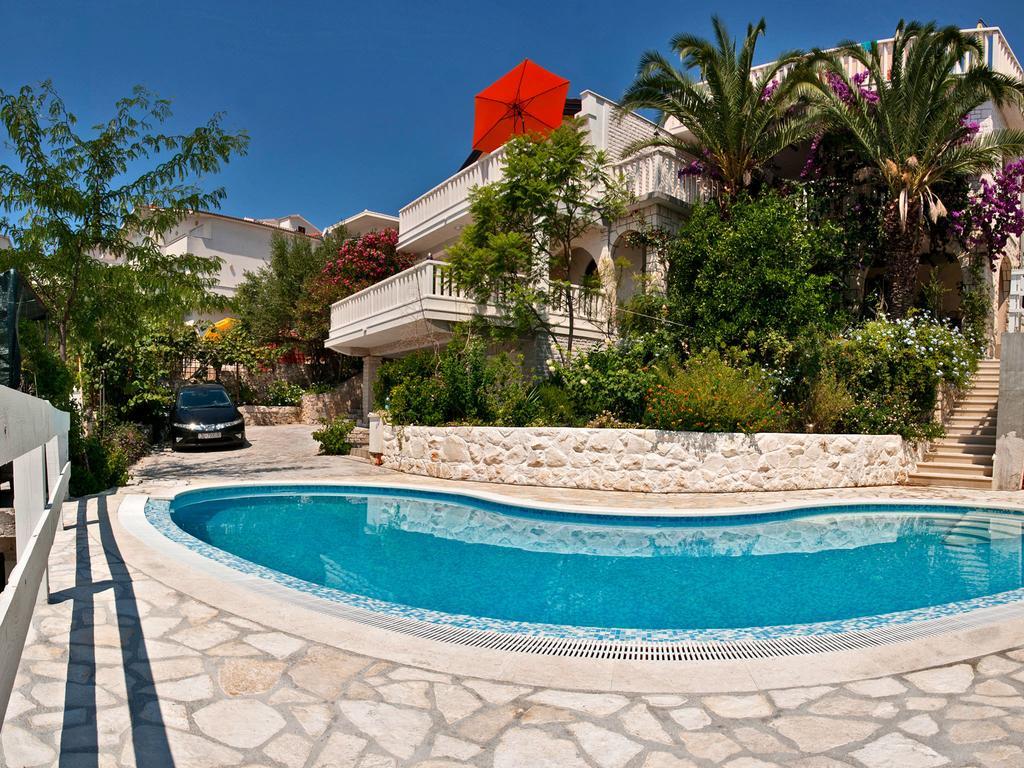 Villa Clematis Трогир Екстериор снимка